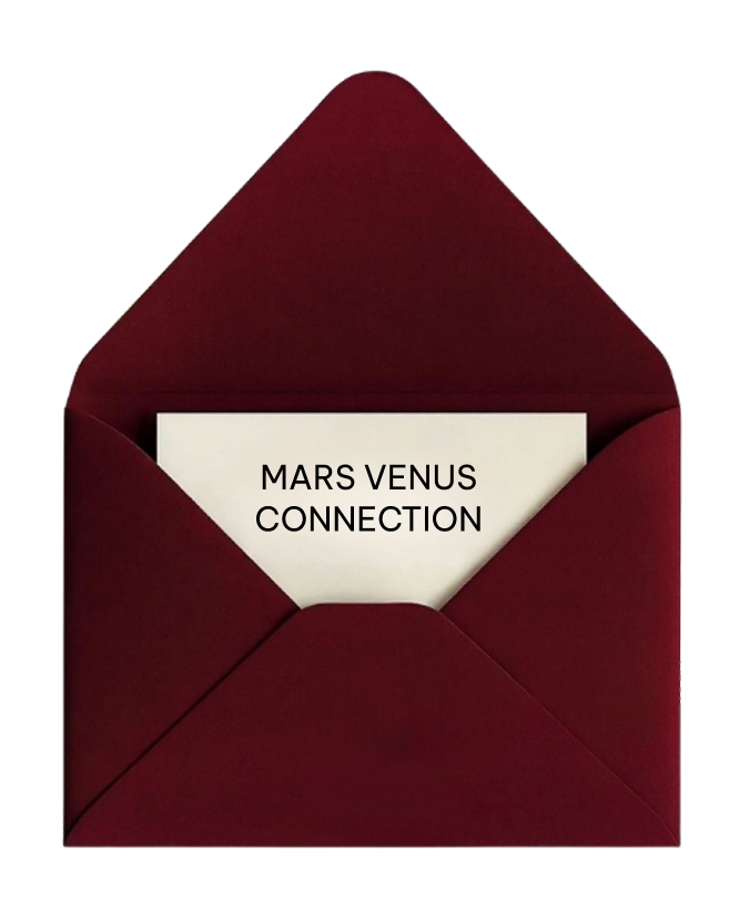 Phong bì thư màu đỏ rượu đang mở, bên trong là tấm thiệp mời in dòng chữ Mars Venus Connection.
